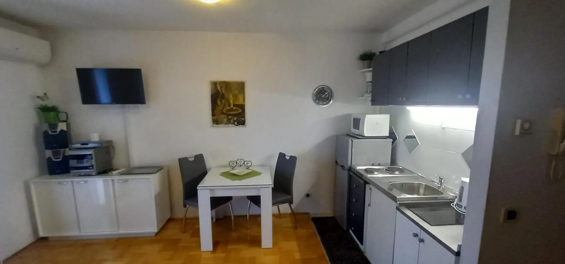 Jasna - Apartman Studio Pula 0*,